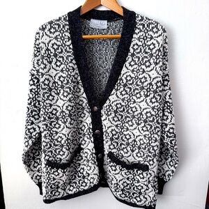 Vintage Chelsea Studio cardigan black and white Size Large